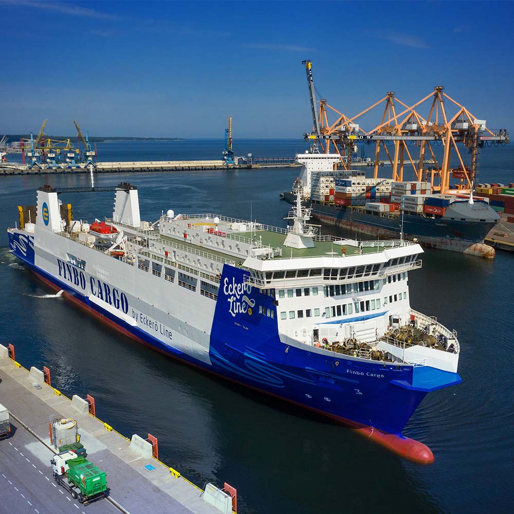 MS Muuga in the harbour.