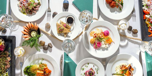 Buffet Ecker&ouml;n herkkuja