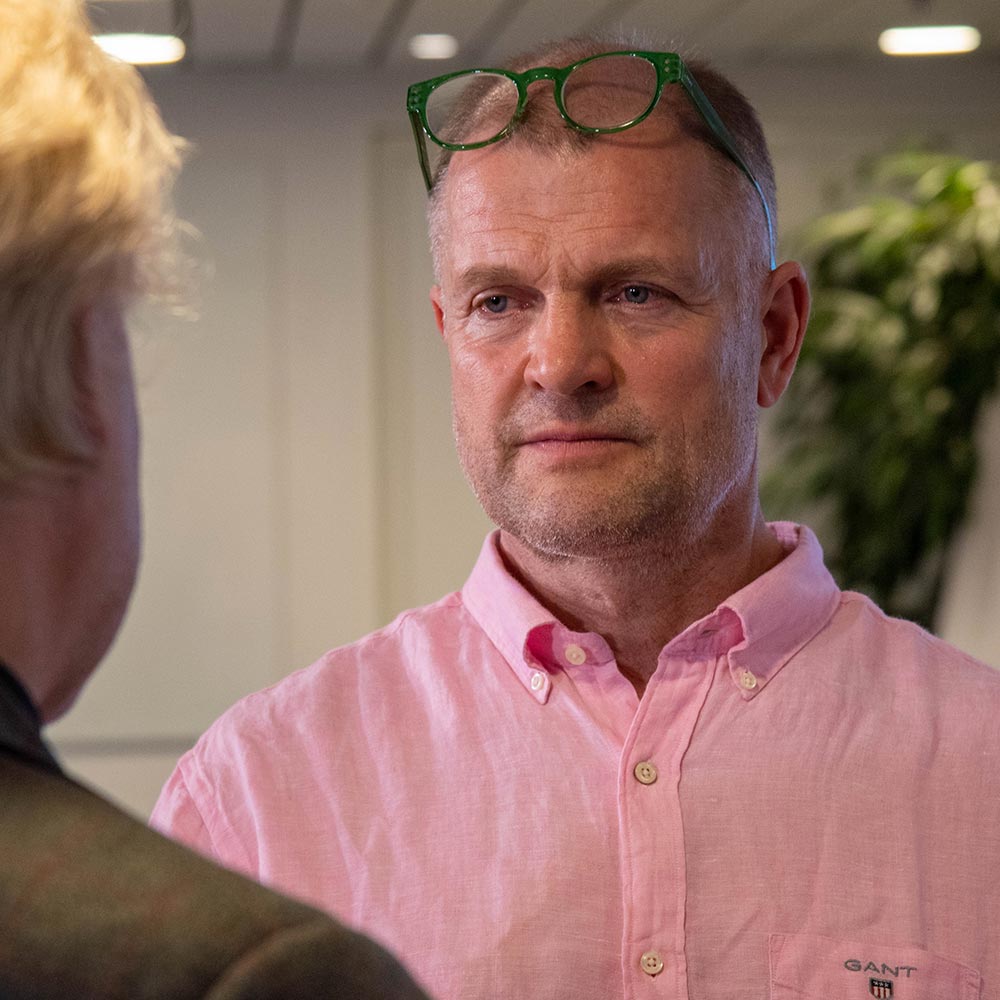 Fish and seafood specialist Klaus Berglund gave m/s Finlandia's passangers interesting information about responsible fishing and fish products. Fish and seafood specialist Klaus Berglund gave m/s Finlandia's passangers interesting information about responsible fishing and fish products.
