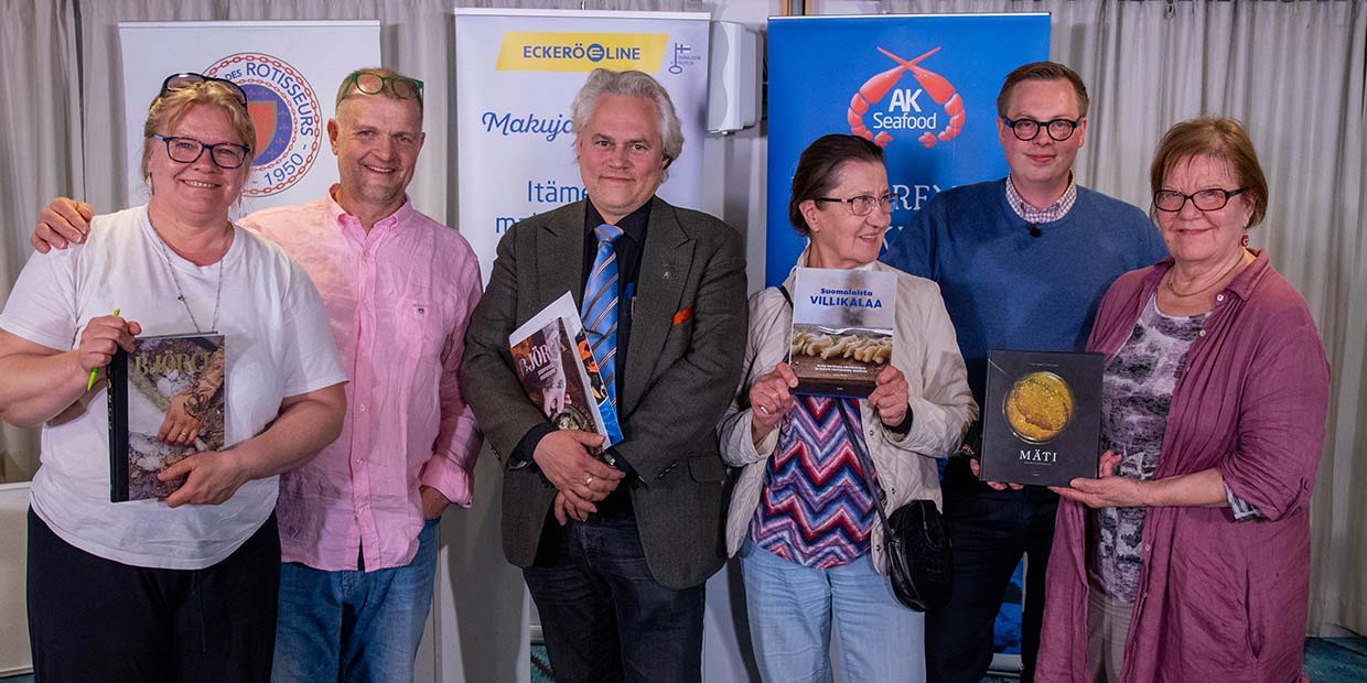 Passangers had a chance to discuss personally with the specialists of Arvo Kokkonen. Passangers had a chance to discuss personally with the specialists of Arvo Kokkonen.