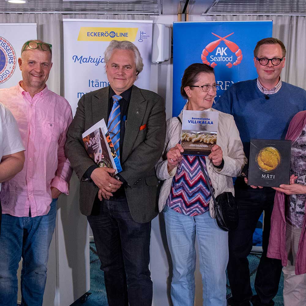 Passangers had a chance to discuss personally with the specialists of Arvo Kokkonen. Passangers had a chance to discuss personally with the specialists of Arvo Kokkonen.